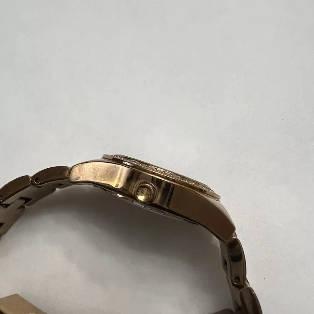 DKNY Rose Gold model  NY8399 new battery keeps time date accurate - Picture 6 of 12